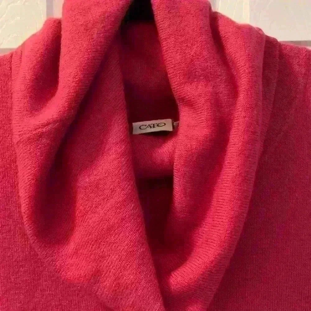 Y2K 1990’s hot pink cropped cowl neck, sweater with 3/4 length sleeves soft girl - Picture 3 of 7